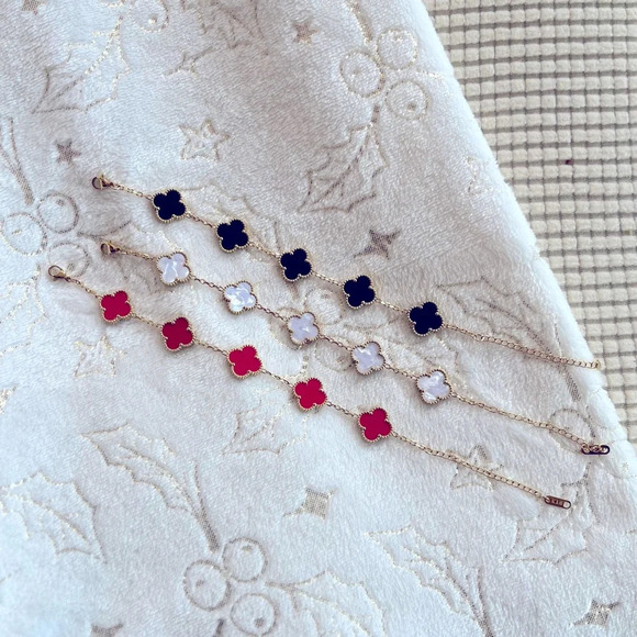 Lucky Four Leaf Clover Bracelet Red Enamel Gold Stainless Steel Adjustable - Picture 8 of 12